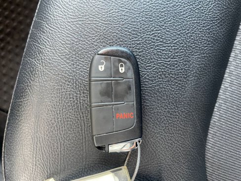 Used 2025 Jeep Compass Trailhawk image 22