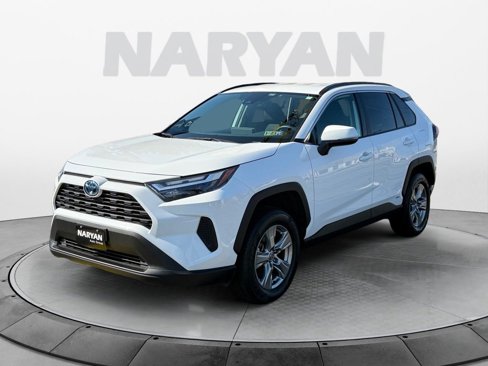Used 2024 Toyota RAV4 XLE image 4