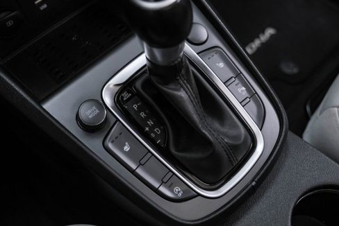 Used 2022 Hyundai Kona Limited image 24