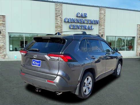 Used 2019 Toyota RAV4 XLE image 3