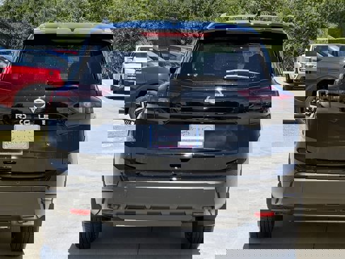 New 2026 Nissan Rogue SV image 5