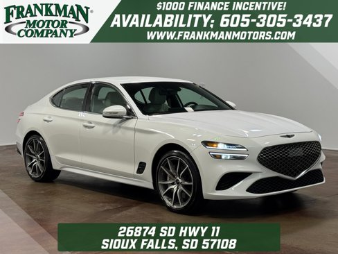 Used 2025 Genesis G70 2.5T image 1