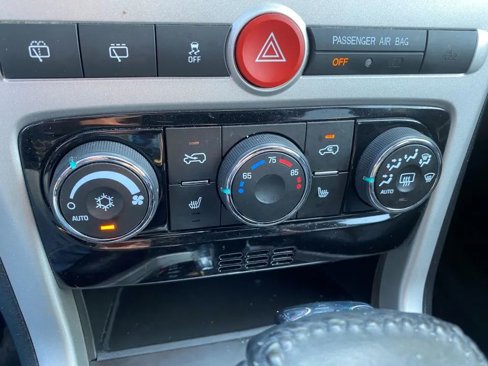 Used 2014 Chevrolet Captiva Sport LTZ image 30