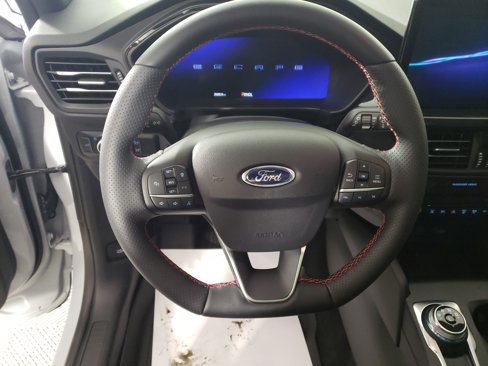 Used 2025 Ford Escape ST-Line Elite w/ Premium Technology Package image 17