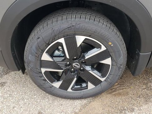 New 2026 Nissan Kicks SV w/ SV Premium Package image 9