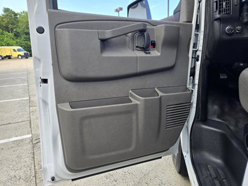 Used 2023 Chevrolet Express 3500 w/ Power Convenience Package image 31