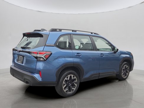 Certified 2025 Subaru Forester image 3