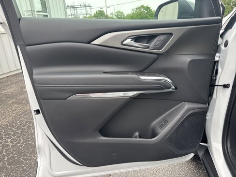 New 2025 Chevrolet Traverse LT image 14