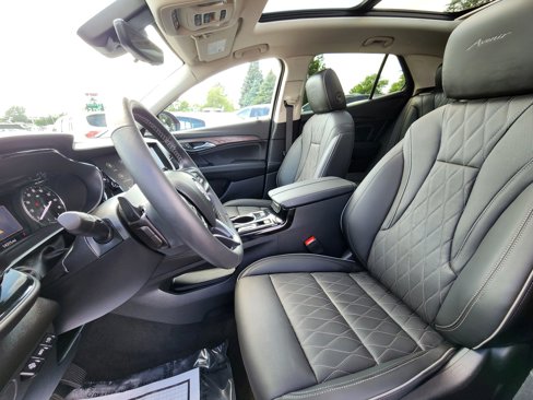 Used 2023 Buick Envision Avenir image 16