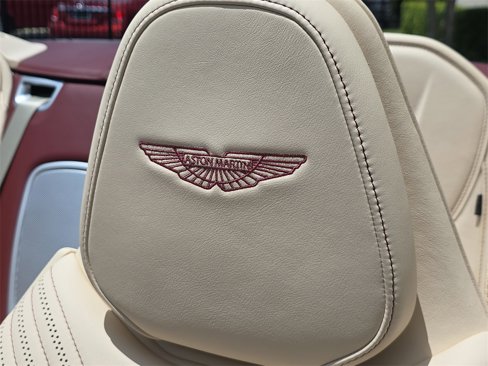 Used 2019 Aston Martin DB11 Volante image 4