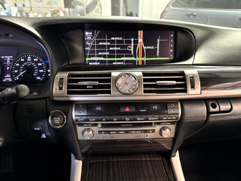 Used 2016 Lexus LS 460 w/ Comfort Package image 20