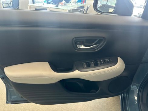 Used 2024 Honda HR-V LX image 18
