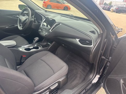Used 2024 Chevrolet Malibu LT image 18