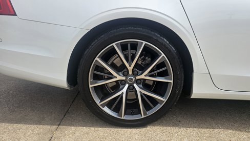 Used 2018 Volvo S90 T5 Momentum w/ Convenience Package image 17