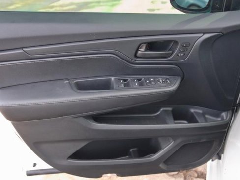 Used 2024 Honda Odyssey Sport image 12
