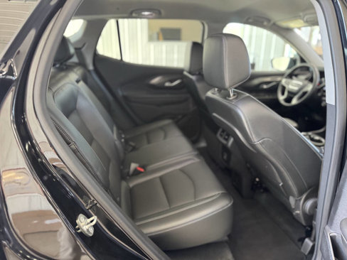 Used 2024 GMC Terrain SLT image 5