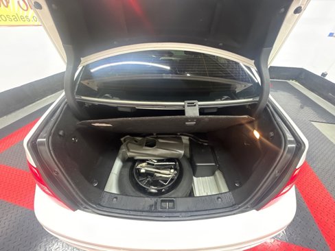 Used 2013 Mercedes-Benz C 300 4MATIC Sedan image 18