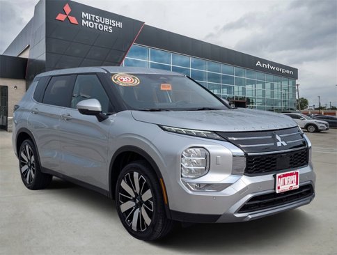 New 2025 Mitsubishi Outlander SE image 1