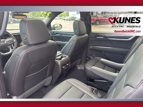 New 2025 GMC Acadia Elevation w/ Elevation Premium Package image 40