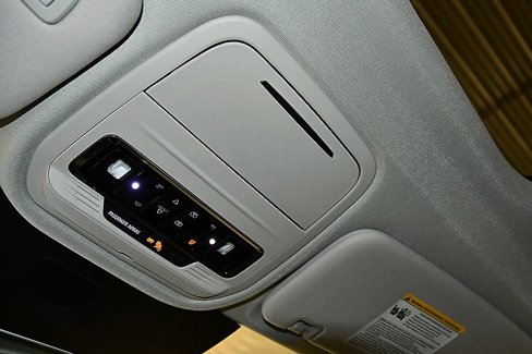 Used 2025 Lincoln Aviator AWD image 24