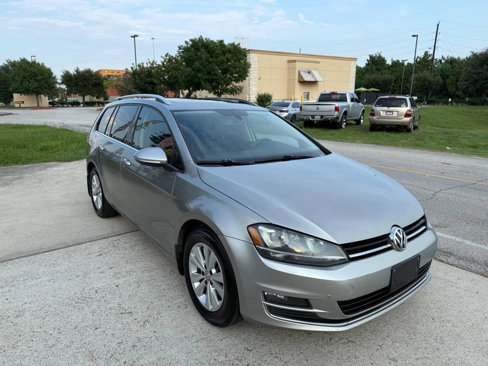 Used 2015 Volkswagen Golf TDI SEL image 4