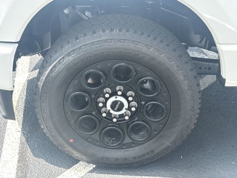 New 2025 Ford F250 Lariat w/ Black Appearance Package image 41