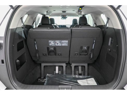 New 2026 Kia Carnival EX image 37