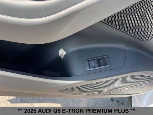 New 2025 Audi Q6 e-tron Premium Plus image 15