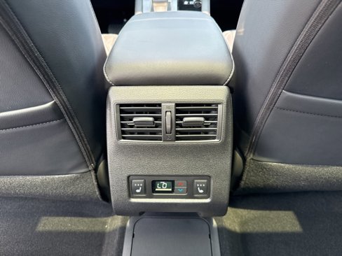 New 2025 Mitsubishi Outlander SEL image 21