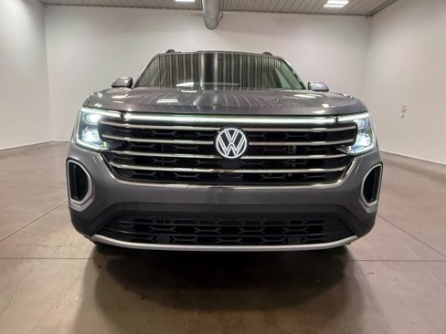 Used 2025 Volkswagen Atlas SE image 40