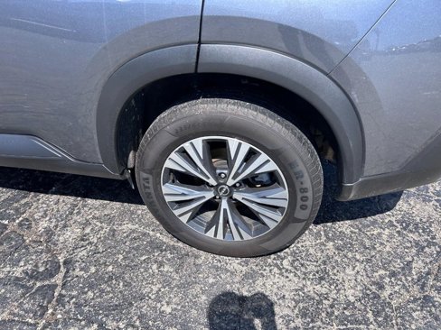 Used 2023 Nissan Rogue SV image 6