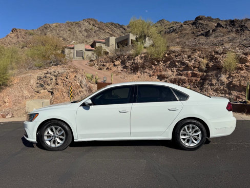 Used 2018 Volkswagen Passat 2.0T S w/ Driver Assistance Package image 8