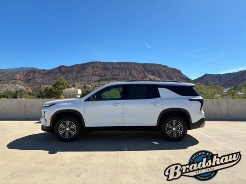 New 2026 Chevrolet Traverse LT image 4