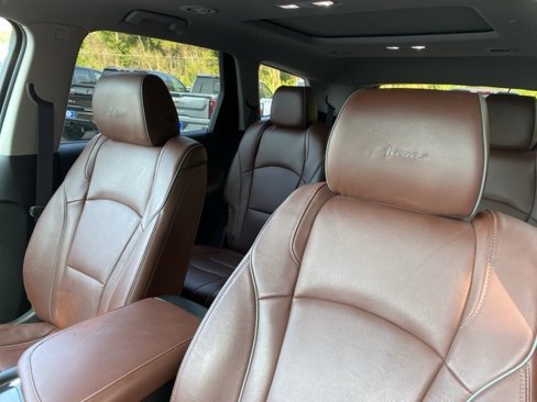 Used 2020 Buick Enclave Avenir w/ Avenir Technology Package image 23