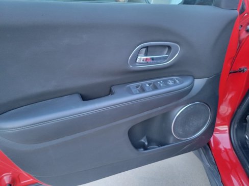 Used 2016 Honda HR-V EX image 9