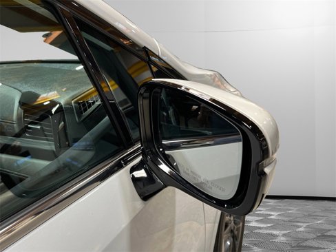 Used 2023 Honda Odyssey Touring image 13