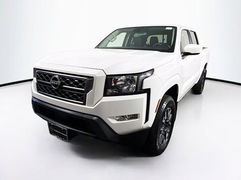 Used 2022 Nissan Frontier SV image 3
