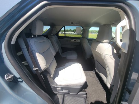 New 2025 Ford Explorer Active image 35