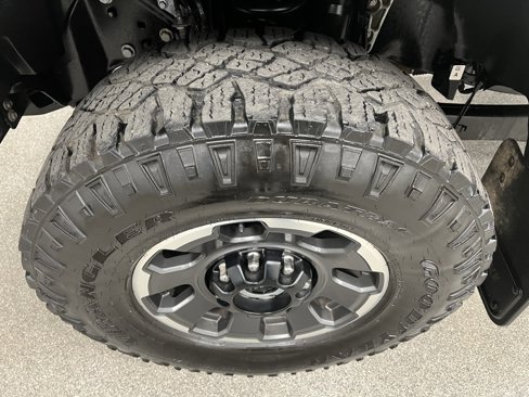 Used 2024 Ford F350 Platinum w/ Tremor Off-Road Package image 19
