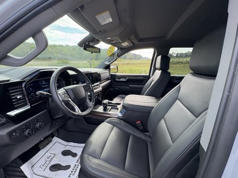 Used 2024 Chevrolet Silverado 1500 LT Trail Boss w/ LT Trail Boss Premium Package image 41