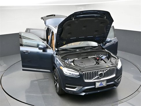 Used 2024 Volvo XC90 B6 Ultimate w/ Lounge Package image 51
