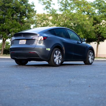 Used 2023 Tesla Model Y Long Range image 7