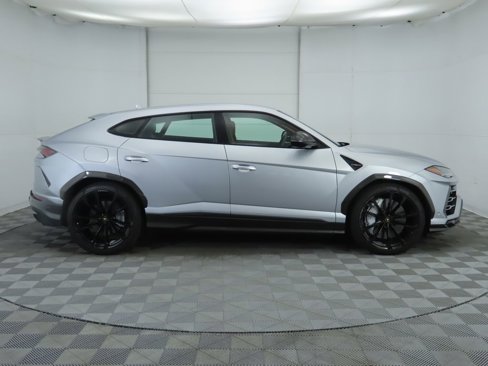 Used 2020 Lamborghini Urus image 4