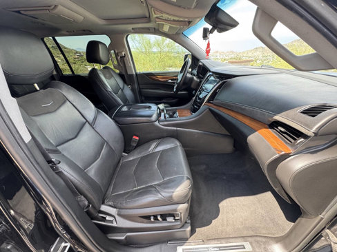 Used 2017 Cadillac Escalade ESV Premium Luxury image 8