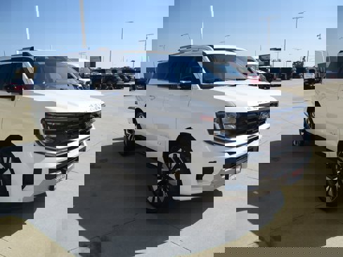 New 2025 Ford Expedition Max Platinum image 9