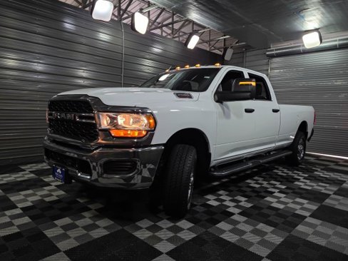 Used 2024 RAM 2500 Tradesman w/ Chrome Appearance Group image 40