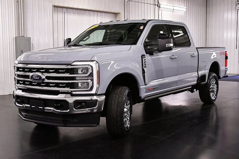 Used 2024 Ford F250 Lariat w/ Lariat Ultimate Package image 3
