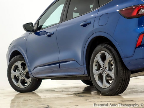 Used 2023 Ford Escape ST-Line w/ Tech Pack #1 image 11