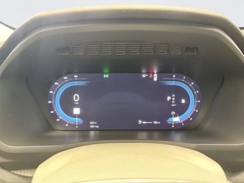 Used 2025 Volvo XC90 B5 Plus w/ Protection Package Premier image 13