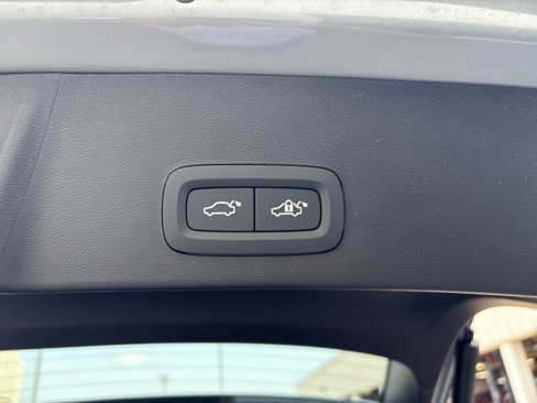 New 2026 Volvo XC40 B5 Plus w/ Protection Package Premier image 29